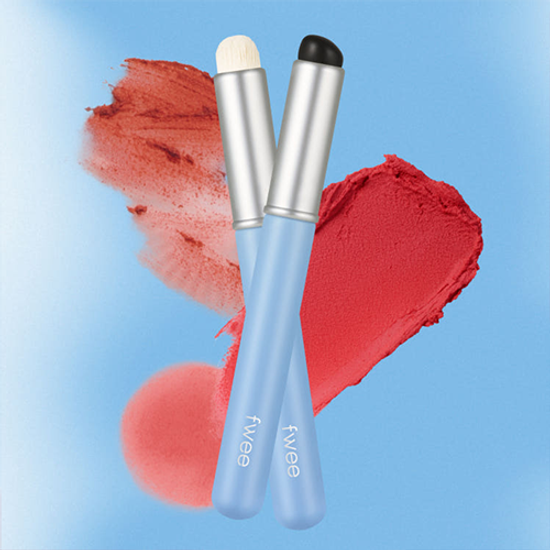 Set of Puy Finger-Like Lip Brushes featuring soft silicone heads, designed for precise application of lip makeup, ideal for K-Beauty enthusiasts.