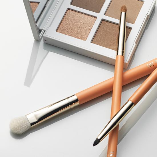 Tool Lab Shadow Master Kit - Complete set of beauty tools for flawless makeup application, perfect for K-Beauty enthusiasts.