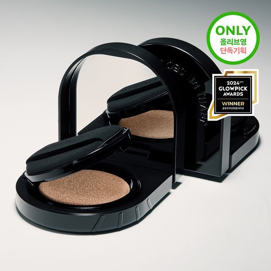 Javinde Seoul Wink Cushion Glow 16g Set in 22 Sheer Sand, featuring two puff applicators for a flawless application.