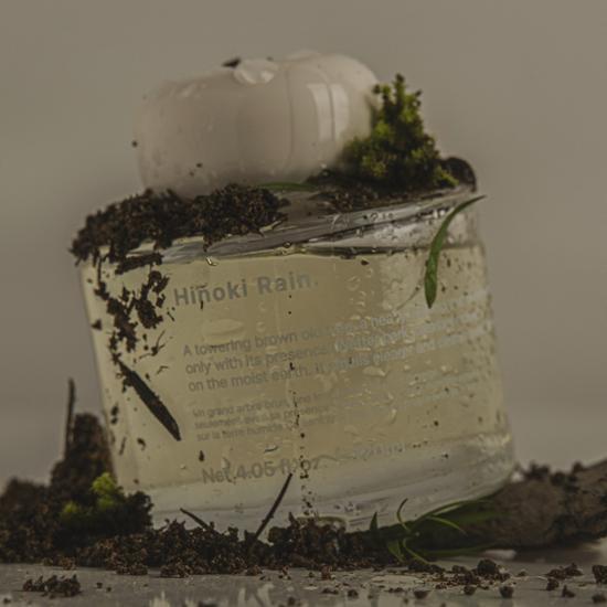 Alt text: Dunhyang Perfume Diffuser in Rain-Drenched Old Wood scent, 120ml bottle, showcasing K-Beauty fragrance for personal care.
