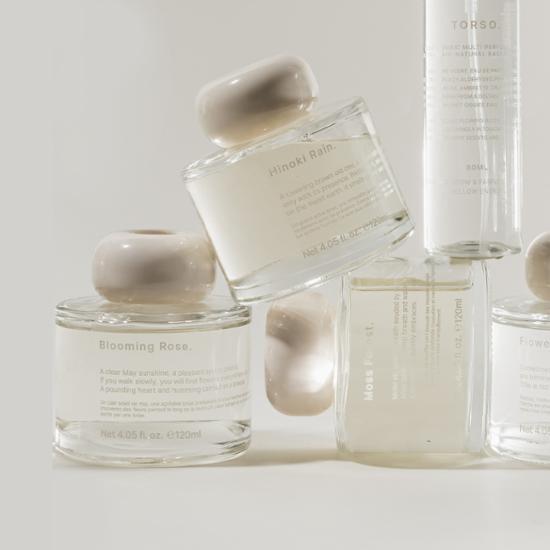 Image of Dunhyang Perfume Diffuser available in four varieties, showcasing elegant design and floral scents, perfect for enhancing ambiance in any space.