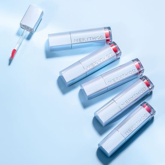 Alt text: Merry Sode Real Tattoo Water Tint Set of 5 in vibrant pink shades, featuring a sleek design and ideal for creating long-lasting makeup looks.