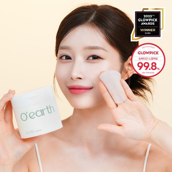 Ours Dandelion Soothing Toner Pads - 90 sheets of K-Beauty skincare for a refreshing and calming facial treatment.