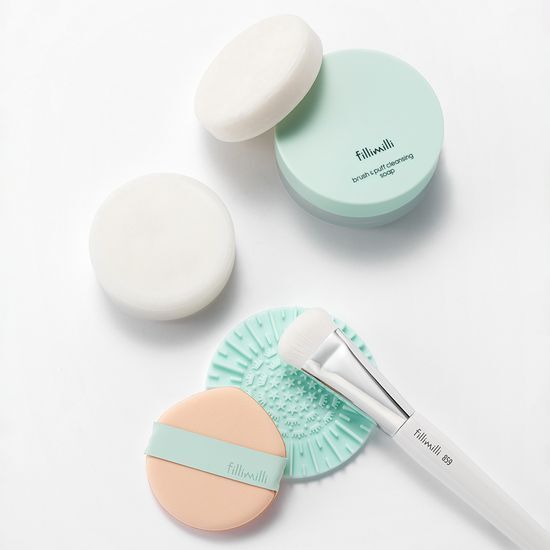 Filimili Brush & Puff Cleansing Soap with a complimentary cleansing pad, designed for effective makeup tool care in K-Beauty.
