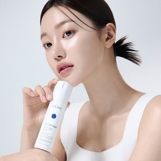 100ml PicoCore Differency BlueBiome Repair Serum Mist - K-Beauty skincare moisturizer for enhanced skin hydration and repair.