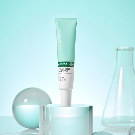 Easy Dew Clear SOS Trouble Spot 15ml - K-Beauty skincare essence for targeted treatment of blemishes.