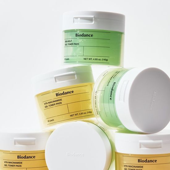 BioDance Gel Toner Pads - 60 sheets infused with sea kelp and vitamins for effective skincare, ideal for K-Beauty enthusiasts.