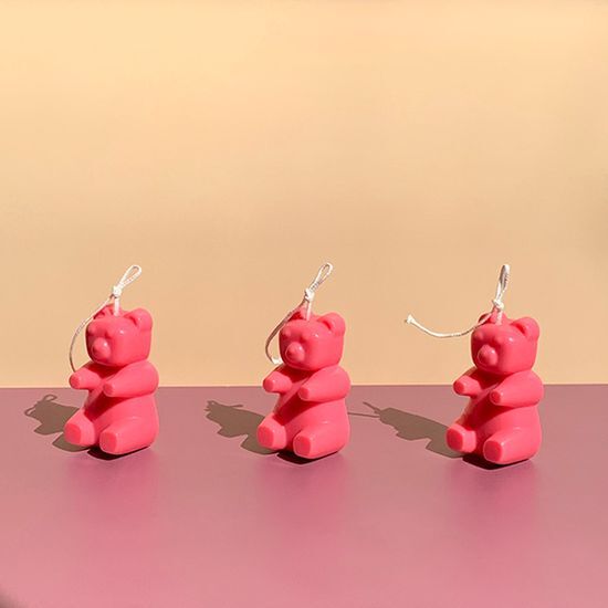 Alt text: OZETTI Gummy Bear Candle in pink, 45g, a sweet fragrance candle perfect for K-Beauty enthusiasts, ideal for personal care and cosmetics.
