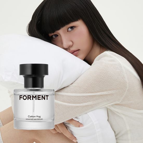 30ml Pohment Signature Hair Perfume in Cotton Hug scent, a luxurious men's beauty product from K-Beauty, designed to enhance fragrance and care for hair.