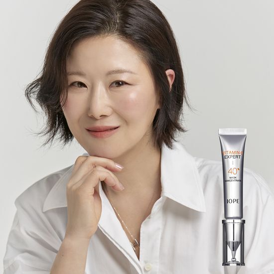 IOPE Vitamin C Expert 40% Mask Concentrate set including 15g mask, 5ml PDRN, and 10ml Sun Ampoule, perfect for skincare enthusiasts.