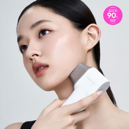 LG Pra.L Derma Cera beauty tool designed for skincare, featuring advanced technology for effective cosmetic treatments.
