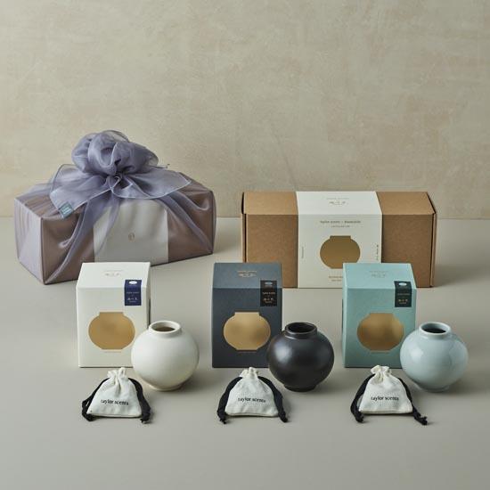 Taylor Scent x Gwangjuyo Mini Moon Jar Potpourri Set featuring three unique fragrance types, perfect for enhancing your space with delightful scents.